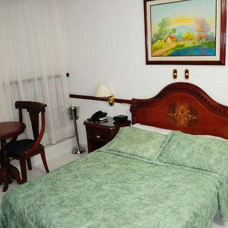 金塔路酒店 Cúcuta 外观 照片